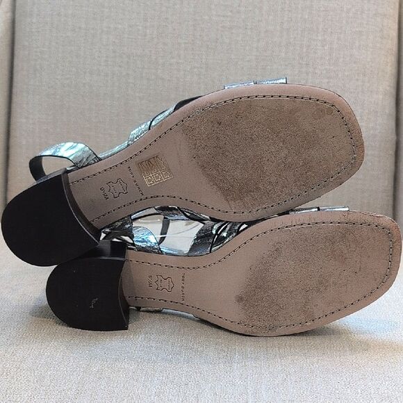 Tory Burch City Heel Sandals Silver Crackle Leather Size 9.5M - Picture 10 of 12